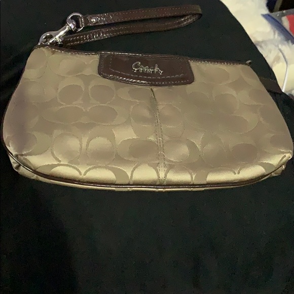 Once used Coach wallet wristlet - Picture 4 of 8